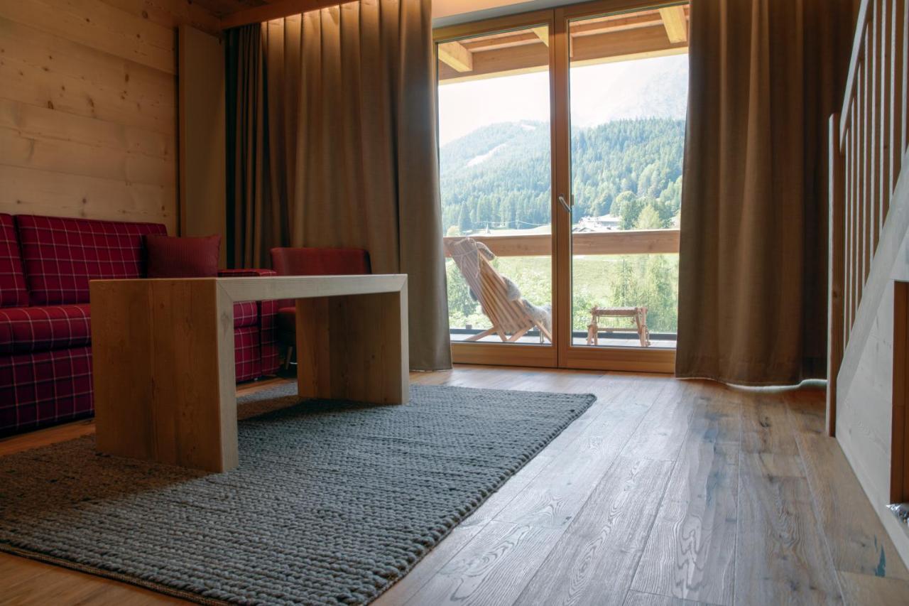 Dolomiti Lodge Alvera กอร์ตินาดัมเปซโซ ภายนอก รูปภาพ