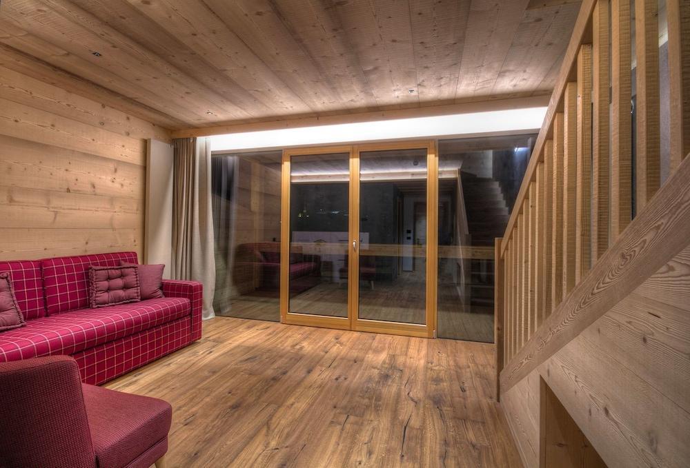 Dolomiti Lodge Alvera กอร์ตินาดัมเปซโซ ภายนอก รูปภาพ