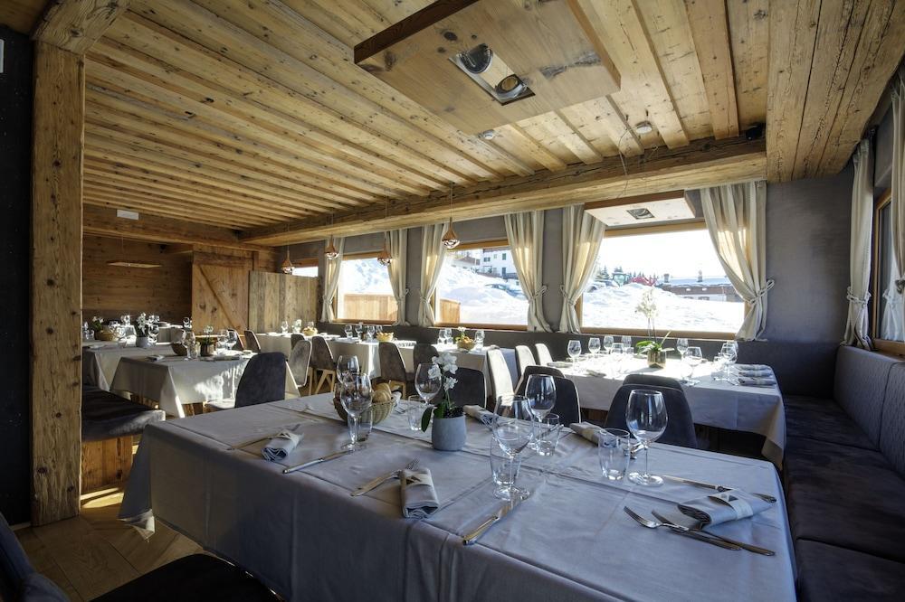 Dolomiti Lodge Alvera กอร์ตินาดัมเปซโซ ภายนอก รูปภาพ