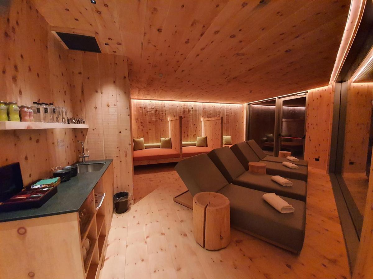 Dolomiti Lodge Alvera กอร์ตินาดัมเปซโซ ภายนอก รูปภาพ