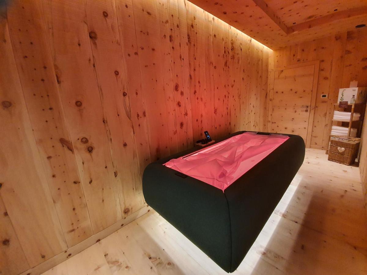 Dolomiti Lodge Alvera กอร์ตินาดัมเปซโซ ภายนอก รูปภาพ