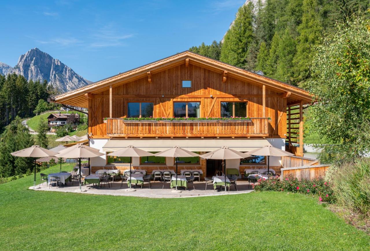 Dolomiti Lodge Alvera กอร์ตินาดัมเปซโซ ภายนอก รูปภาพ
