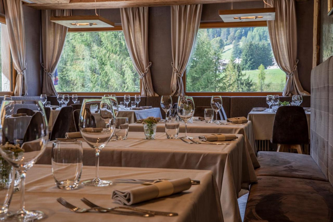 Dolomiti Lodge Alvera กอร์ตินาดัมเปซโซ ภายนอก รูปภาพ