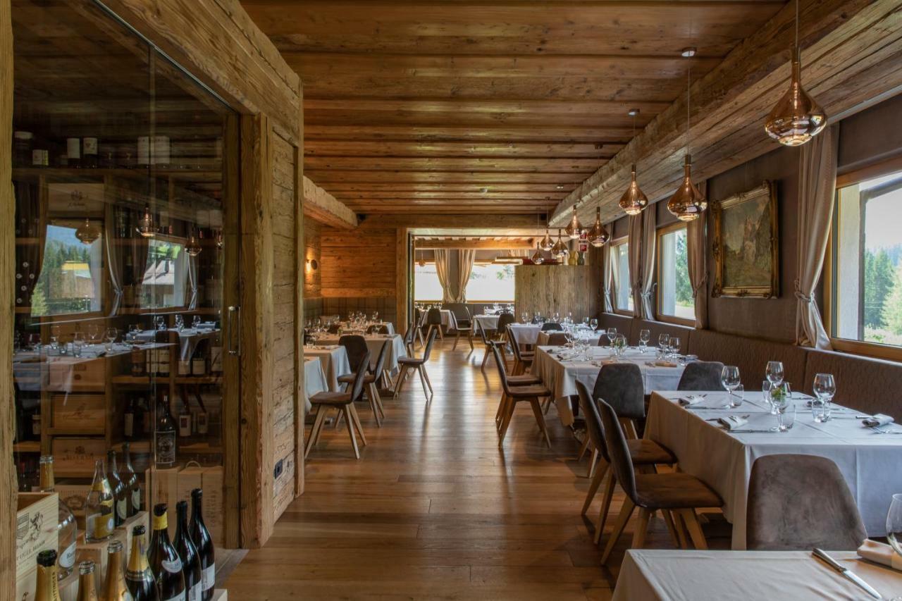 Dolomiti Lodge Alvera กอร์ตินาดัมเปซโซ ภายนอก รูปภาพ