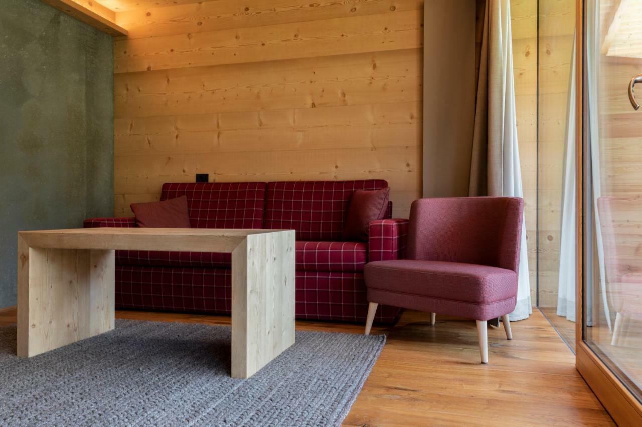 Dolomiti Lodge Alvera กอร์ตินาดัมเปซโซ ภายนอก รูปภาพ